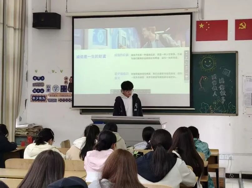 a8d9b6e87ffb4ce984c21277eb38edbf.jpg a8d9b6e87ffb4ce984c21277eb38edbf.jpg