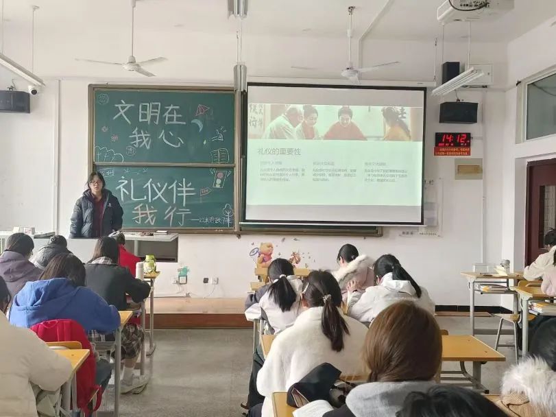 ff74893a35f83fa407ad535e70fa6229.jpg
