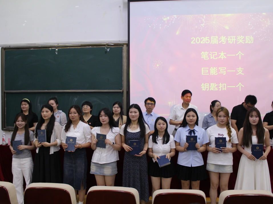 22ed8d7a87ff790bbeed0657e1e11199.jpg